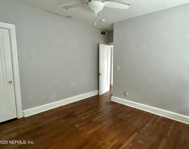 2504 Park Street - Photo Thumbnail 8