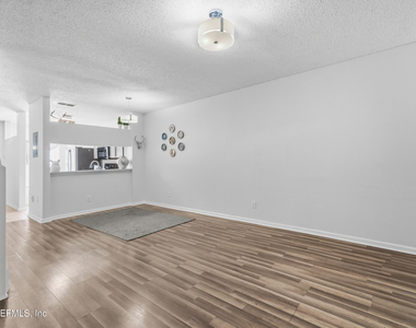 12311 Kensington Lakes Drive S - Photo Thumbnail 11