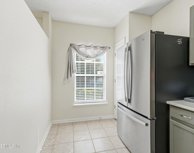 12311 Kensington Lakes Drive S - Photo Thumbnail 8