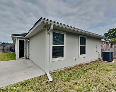 7364 Townsend Village Lane - Photo Thumbnail 14