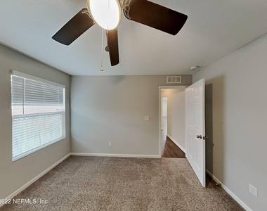7364 Townsend Village Lane - Photo Thumbnail 8