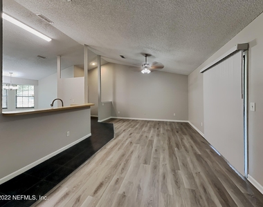 1689 Ashwood Circle - Photo Thumbnail 1