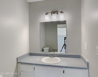 1689 Ashwood Circle - Photo Thumbnail 7