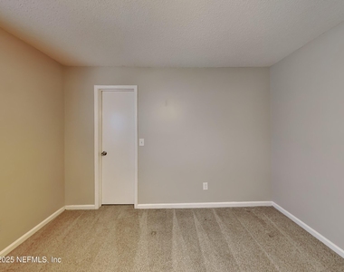 344 Dijon Drive S - Photo Thumbnail 11