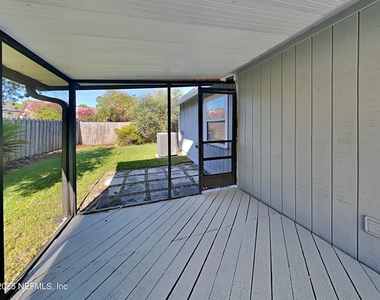 344 Dijon Drive S - Photo Thumbnail 14