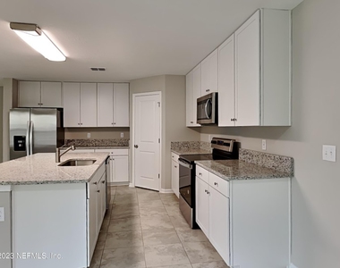 10270 Old Dixie Highway - Photo Thumbnail 4