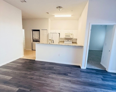1442 Manotak Point Drive - Photo Thumbnail 4