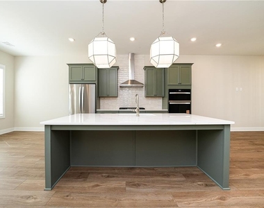 2199 Wexford Drive Ne - Photo Thumbnail 9