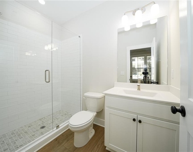 2199 Wexford Drive Ne - Photo Thumbnail 8