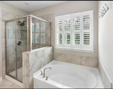4260 Essex Pond Way - Photo Thumbnail 10