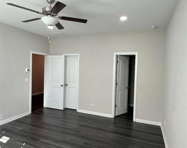4260 Essex Pond Way - Photo Thumbnail 14