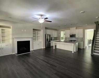 4260 Essex Pond Way - Photo Thumbnail 3