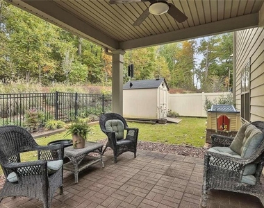 118 Village Place - Photo Thumbnail 28