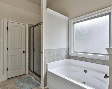 118 Village Place - Photo Thumbnail 19
