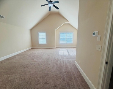118 Village Place - Photo Thumbnail 20