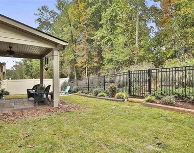 118 Village Place - Photo Thumbnail 26