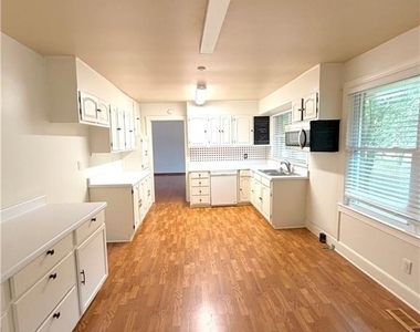 199 Prospect Street - Photo Thumbnail 11