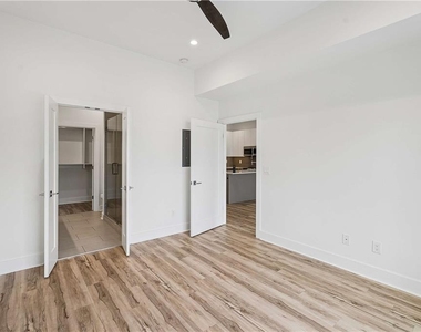 1155 Custer Avenue Se - Photo Thumbnail 16