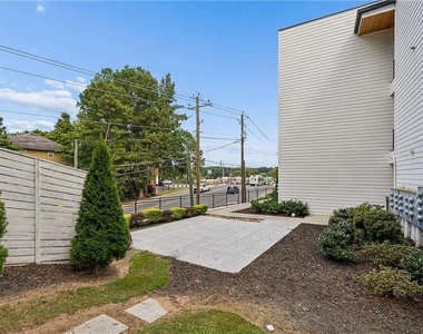 1155 Custer Avenue Se - Photo Thumbnail 28