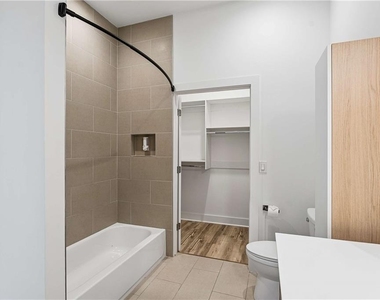 1155 Custer Avenue Se - Photo Thumbnail 11