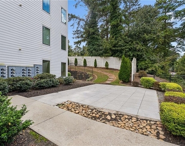 1155 Custer Avenue Se - Photo Thumbnail 27