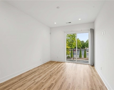 1155 Custer Avenue Se - Photo Thumbnail 22