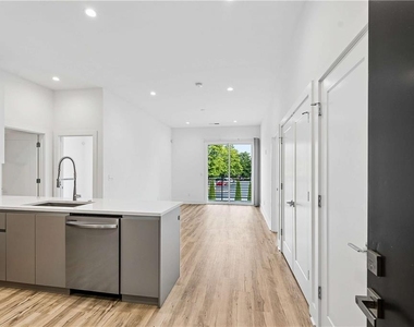1155 Custer Avenue Se - Photo Thumbnail 1