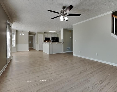 2242 Vintage Oaks Drive - Photo Thumbnail 2