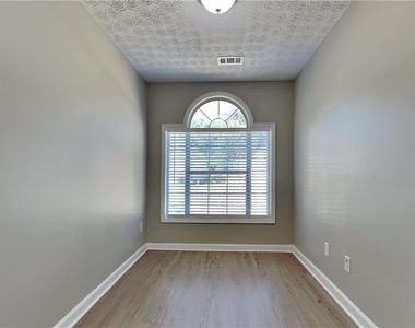2242 Vintage Oaks Drive - Photo Thumbnail 20