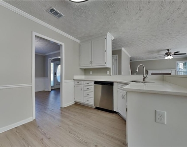 2242 Vintage Oaks Drive - Photo Thumbnail 4