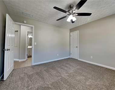 2242 Vintage Oaks Drive - Photo Thumbnail 14