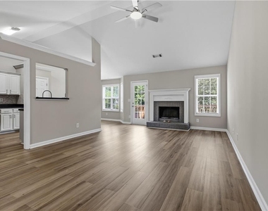 2323 Crimson Creek Lane - Photo Thumbnail 4