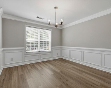 2323 Crimson Creek Lane - Photo Thumbnail 10