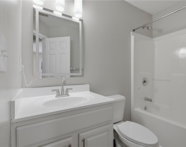 2323 Crimson Creek Lane - Photo Thumbnail 20