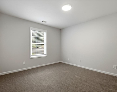2323 Crimson Creek Lane - Photo Thumbnail 30