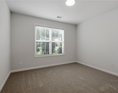 2323 Crimson Creek Lane - Photo Thumbnail 25