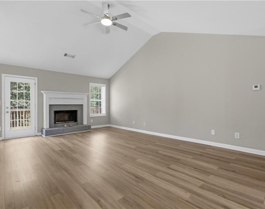 2323 Crimson Creek Lane - Photo Thumbnail 5