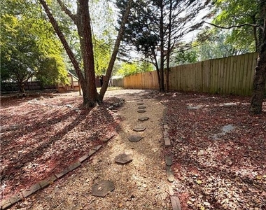 189 Prospect Street - Photo Thumbnail 7