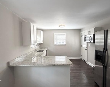 179 Prospect Street - Photo Thumbnail 7