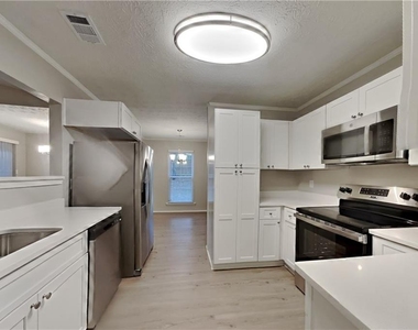 1174 Winterberry Court - Photo Thumbnail 5