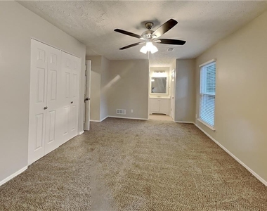 1174 Winterberry Court - Photo Thumbnail 7