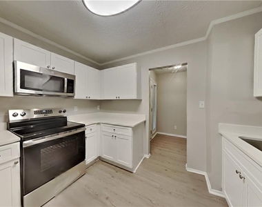 1174 Winterberry Court - Photo Thumbnail 4