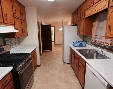 125 Scott Boulevard - Photo Thumbnail 9