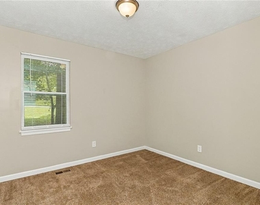 239 William Drive - Photo Thumbnail 8