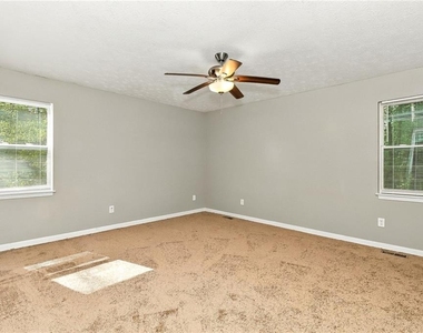239 William Drive - Photo Thumbnail 11