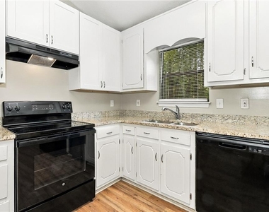 239 William Drive - Photo Thumbnail 2