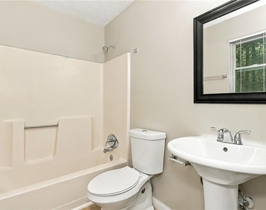 239 William Drive - Photo Thumbnail 12