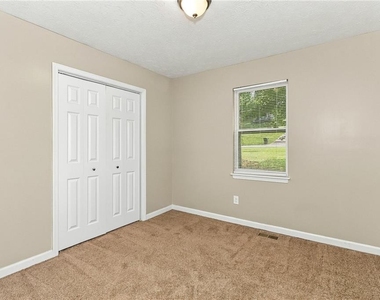 239 William Drive - Photo Thumbnail 9