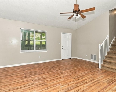 239 William Drive - Photo Thumbnail 4