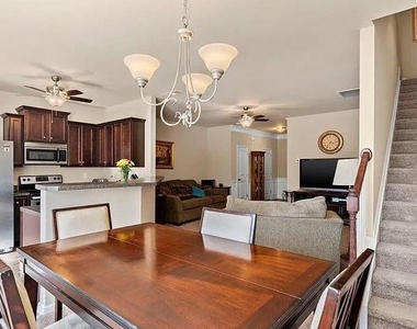 629 Oakside Place - Photo Thumbnail 6